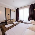 Side Sunset Hotel